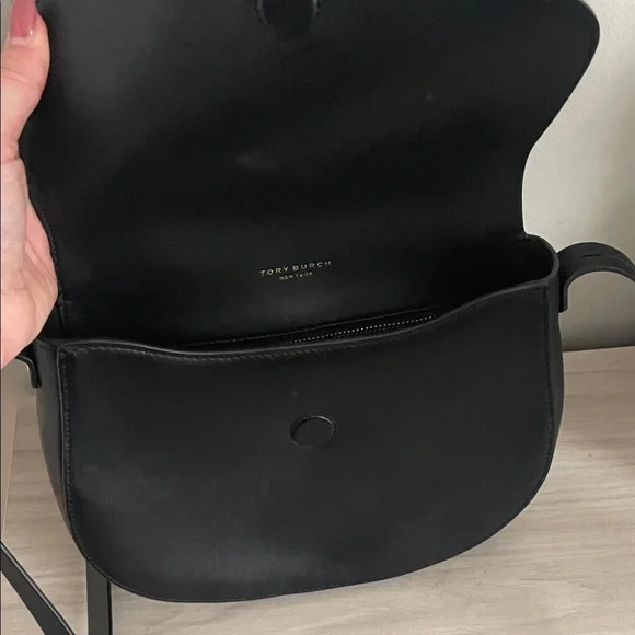 Tory Burch Black Crossbody Bag with Gold Emblem - Picture 2 of 7